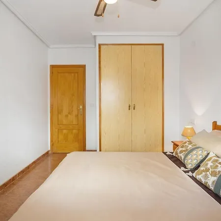 아파트 Cozy Flat In 20min To 또레비에하